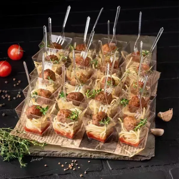 
            
                Канапе болоньезе с мясом и спагетти
            
            
        